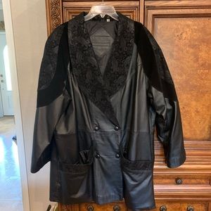 Ladies XL Leather and Suede Snap Front  Coat